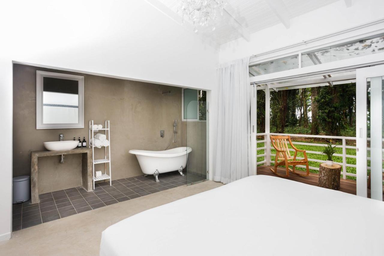 Gigi Brown Villa Frida Beachfront Puerto Viejo de Talamanca 외부 사진